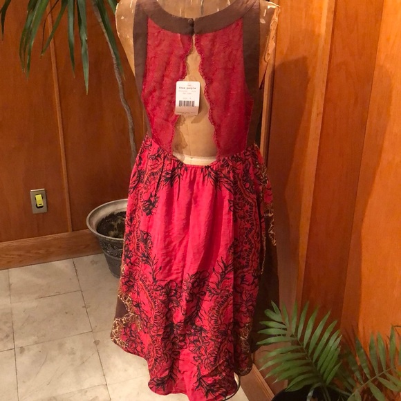 Dress - Picture 2 of 3